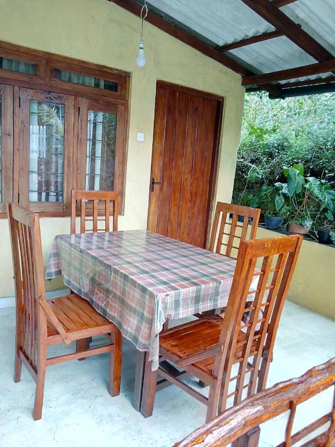 Ella J Villa Luaran gambar