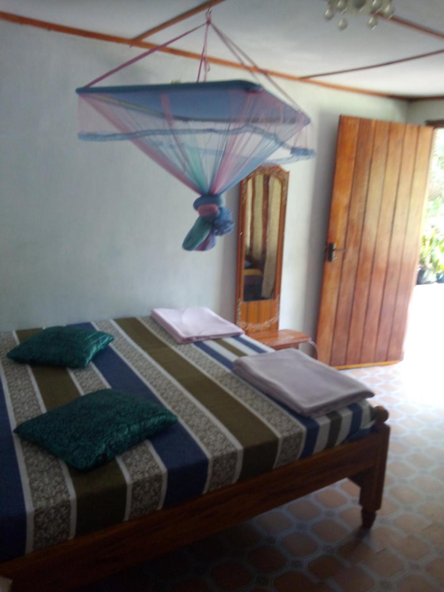 Ella J Villa Luaran gambar