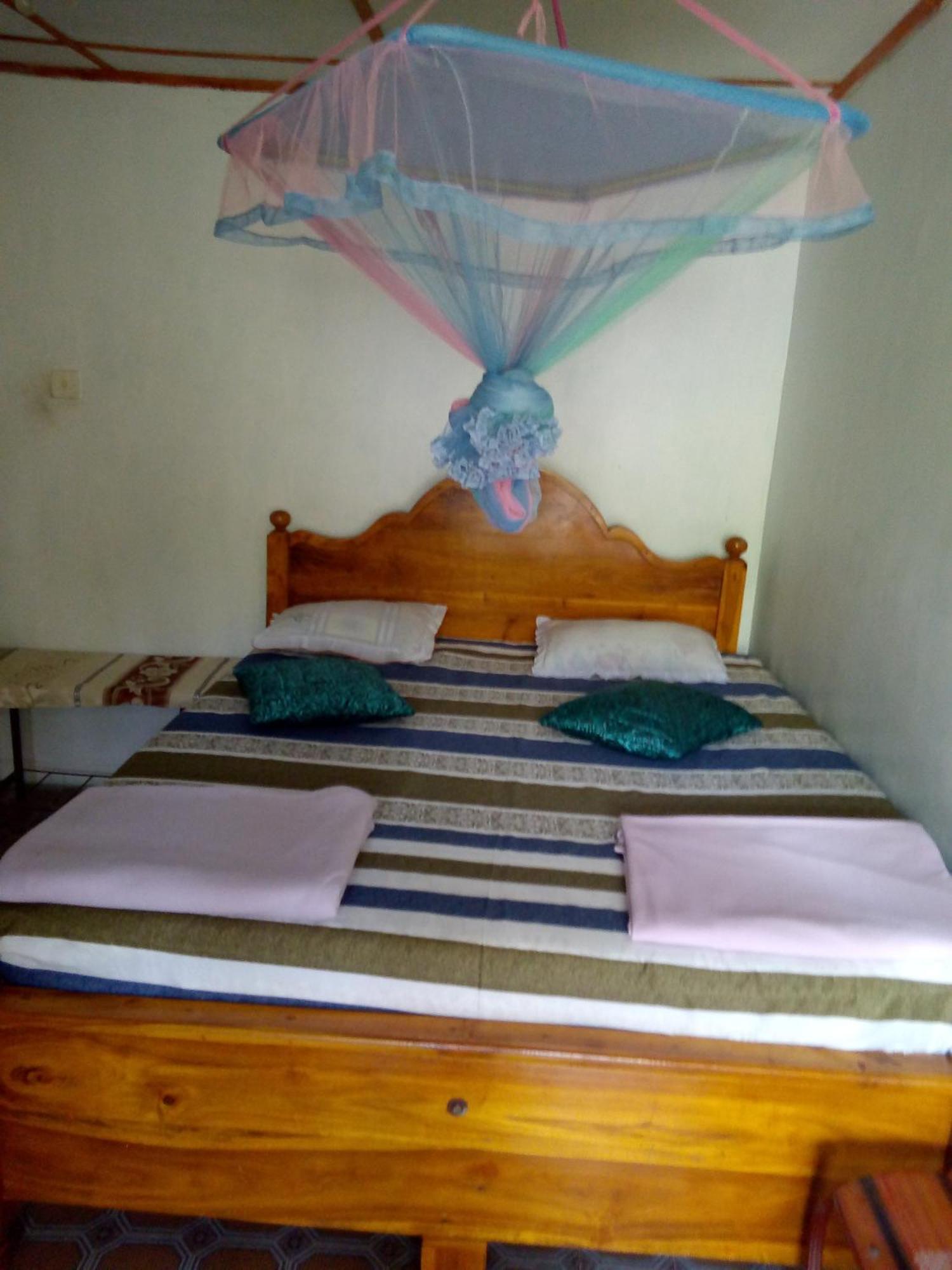 Ella J Villa Luaran gambar